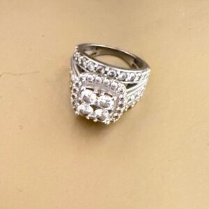 Stunning 3.5 carat diamond engagement ring